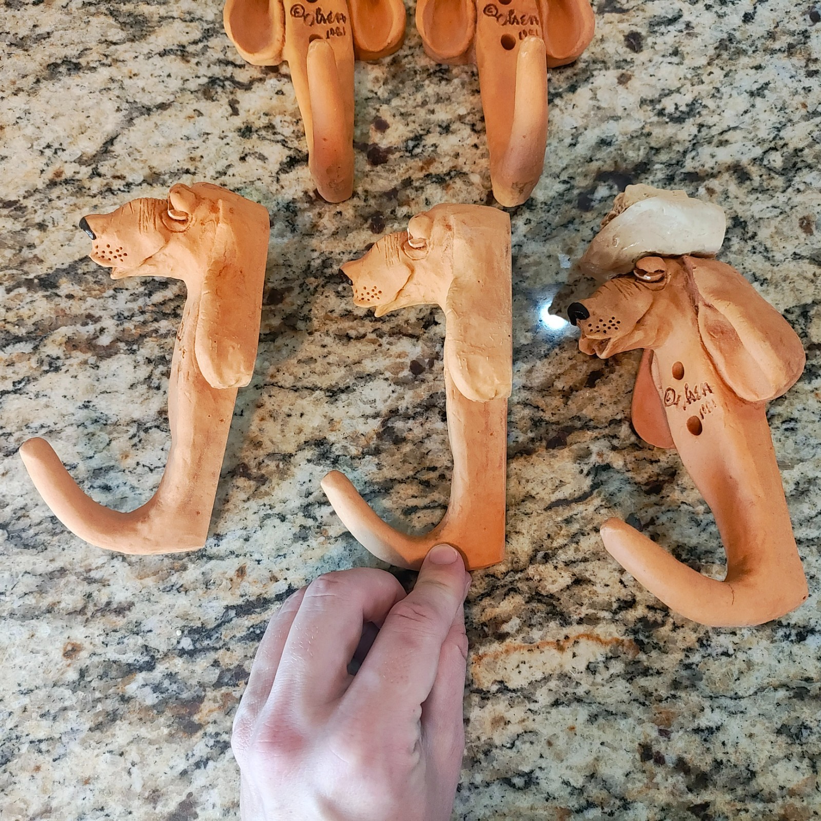 Set of 5 Bloodhound Dogs Olsen Curious Creations Figural Wall Hooks Vintage 1982