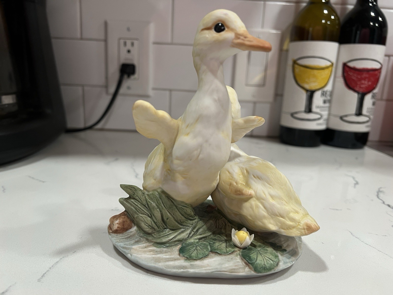 HOMCO Vintage Masterpiece Collection Baby Ducks Ducklings Porcelain Figure 1982