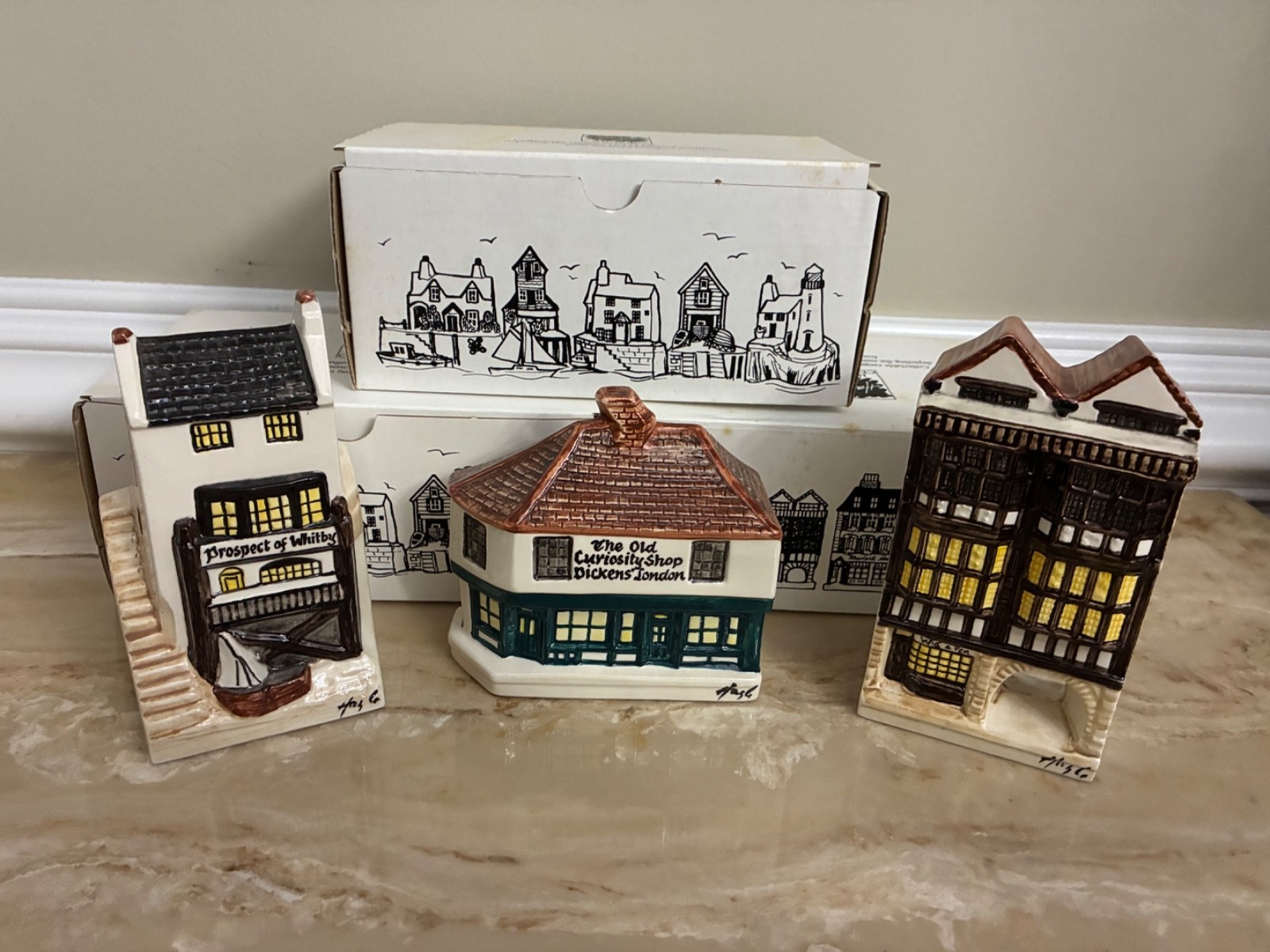 TEMPLE GATE Standing Hazle Ceramics Nation Of Shop Keepers Made In England BOX