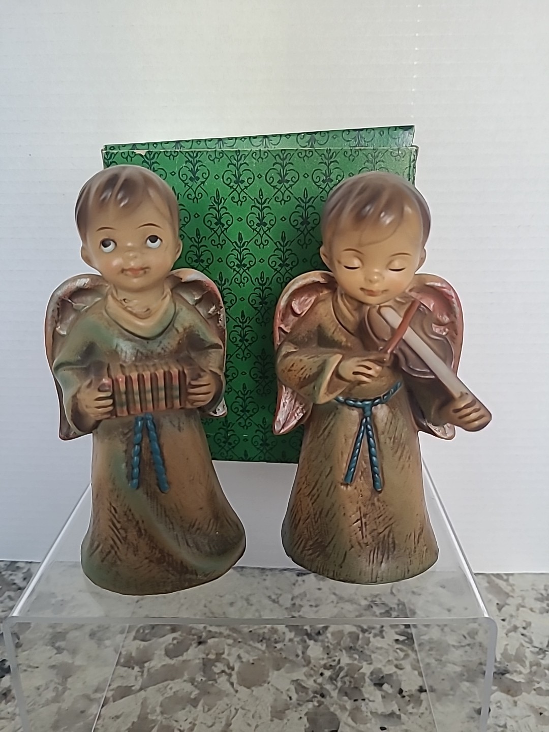 VINTAGE ANGEL BOYS PLAYING VIOLIN & ACCORDIAN MOLDED PLASTIC FIGURINE JAPAN 6″