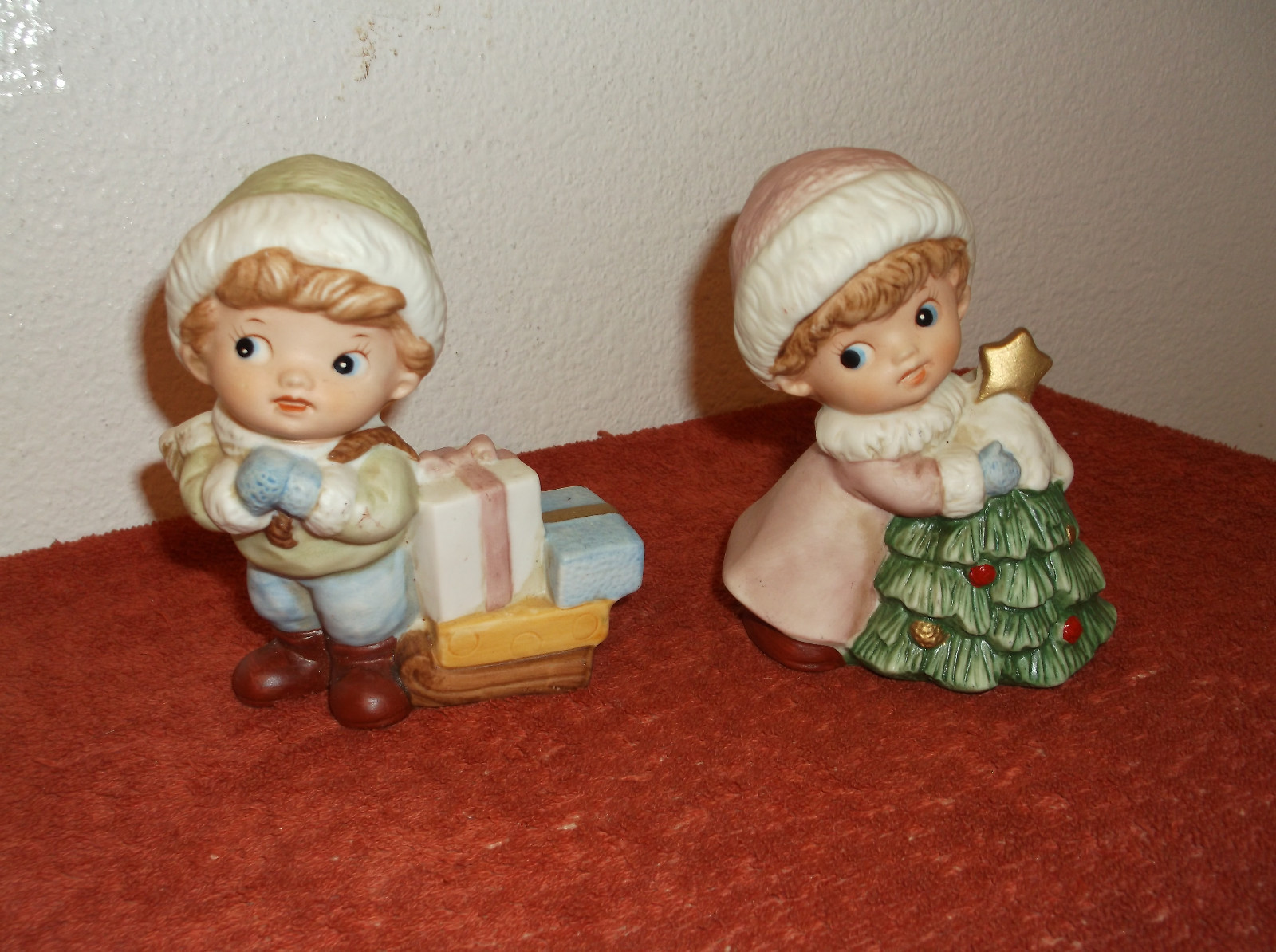 VINTAGE HOMCO PAIR of MULTI-COLOR GIRL/TREE & BOY/PRESENTS FIGURINES ..#5556…