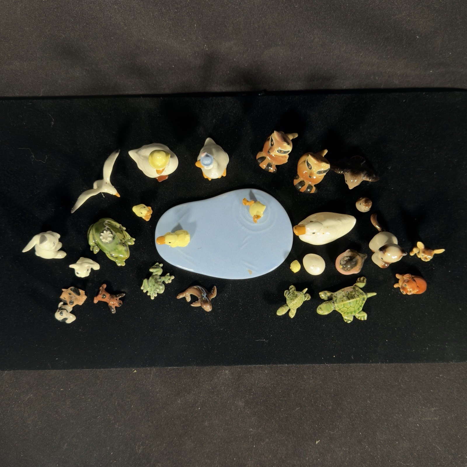 Lot Of 28 Vintage Hagen-Renaker Miniature Figurines Mixed Animals Pond Scene HR
