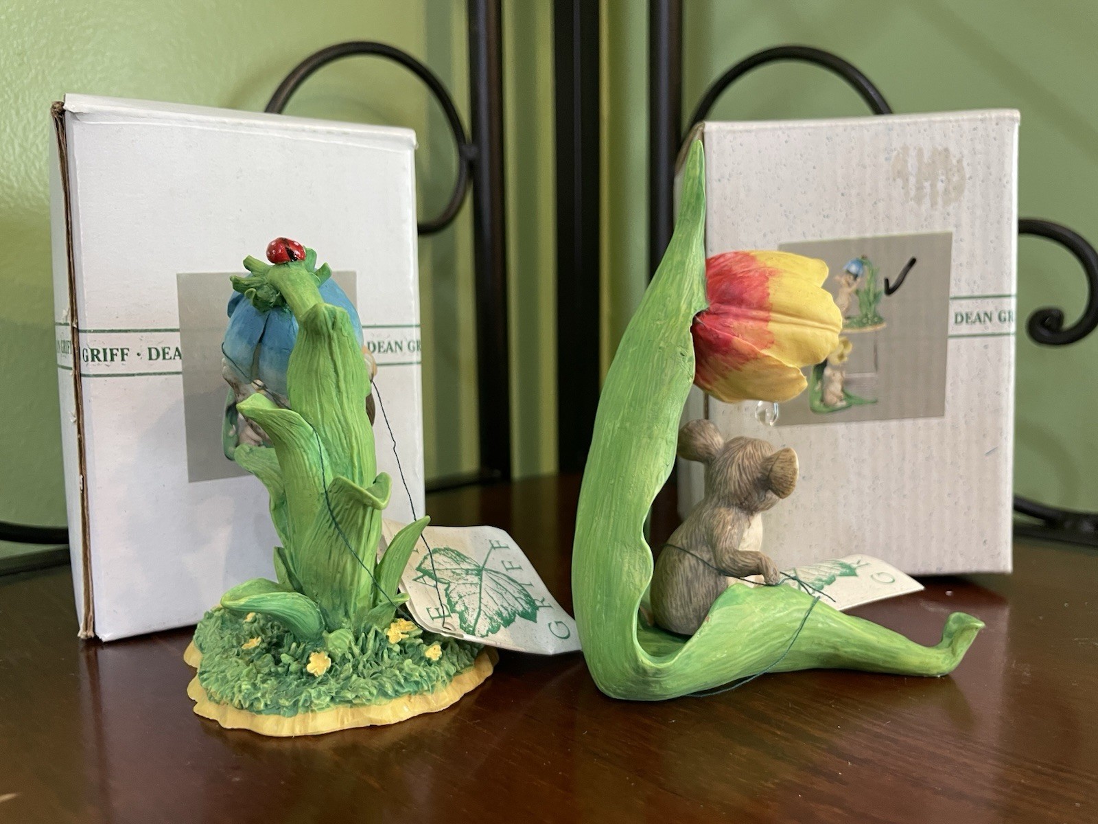 Charming Tails Figurines Spring Flowers Blue And Yellow With Original Boxes!!!