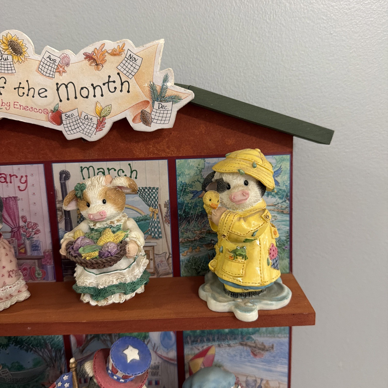 Merry Moos of the Month With Display Shelf HARD TO FIND 1996 Collection EUC