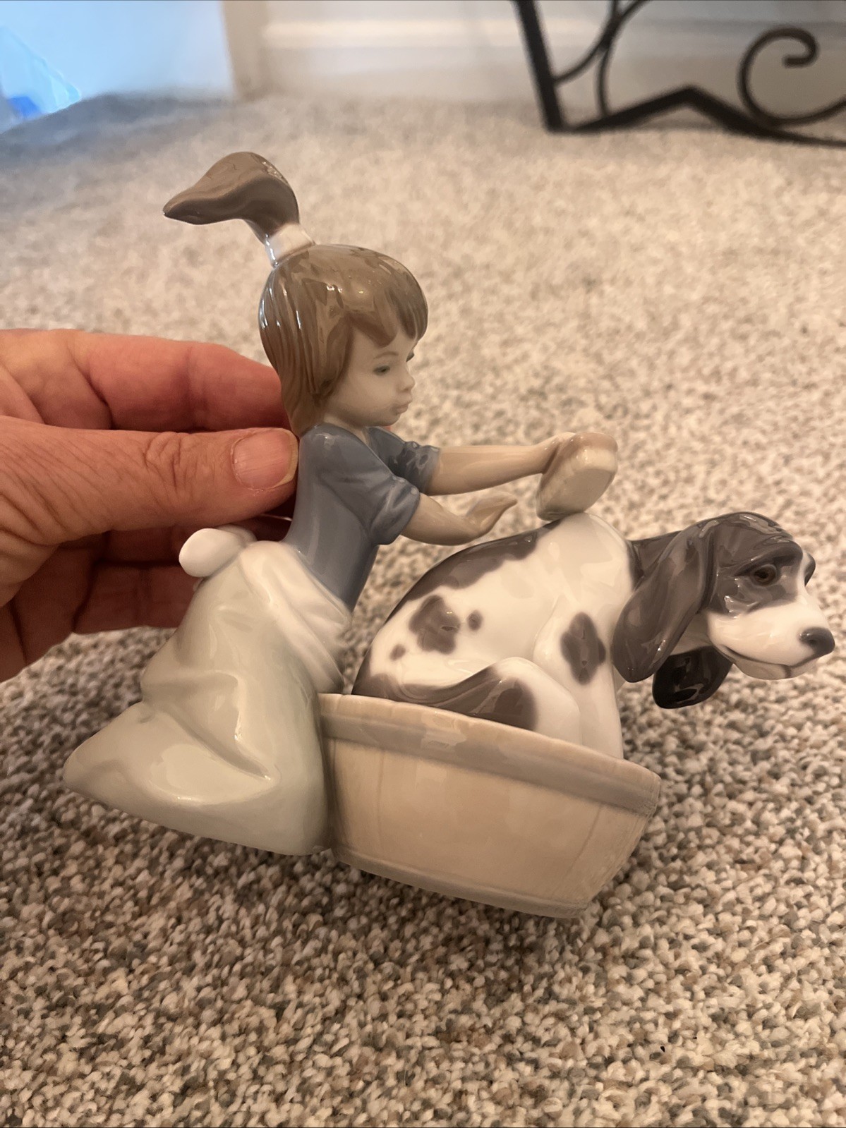 Lladro Bashful Bather # 5455 Girl Bathing Washing Dog Figurine Spain 5″ Tall