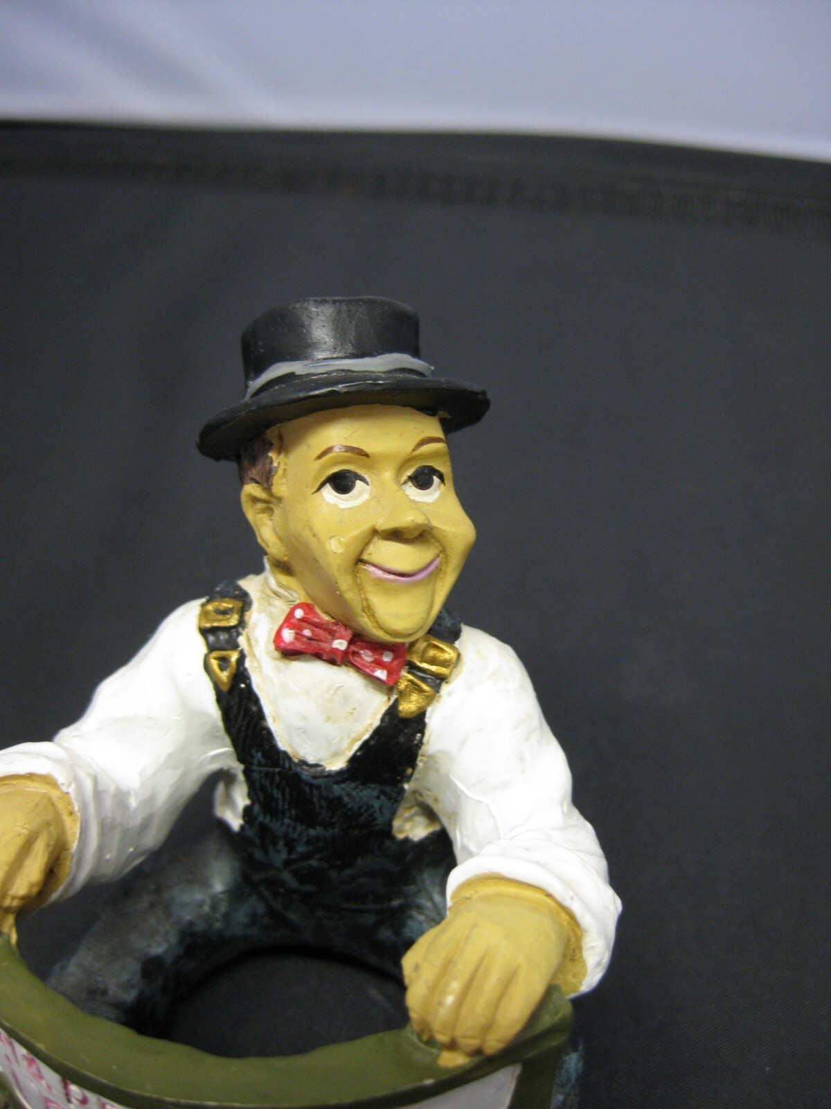 Happy Birthday – comedian Laurel figurine