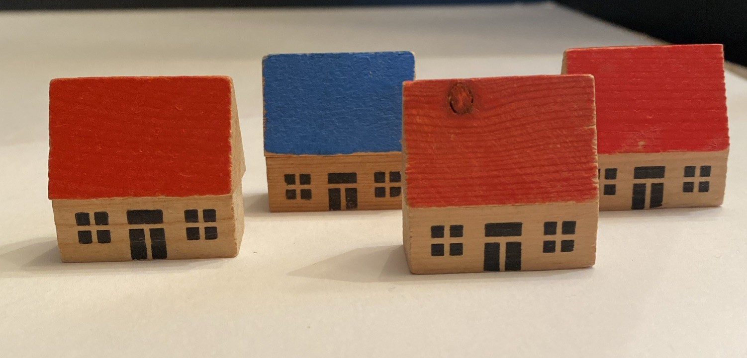 Vtg 48 CARVED WOOD ERZGEBIRGE EASTERN GERMANY Zoo Farm Animals People Buildings