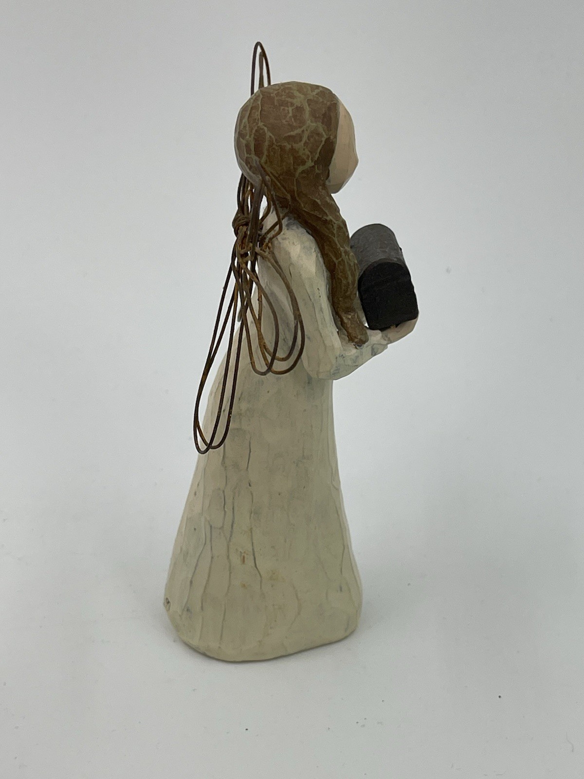 Willow Tree “Angel Of Giving” Figurine from 2000 Susan Lordi Demdaco Vintage