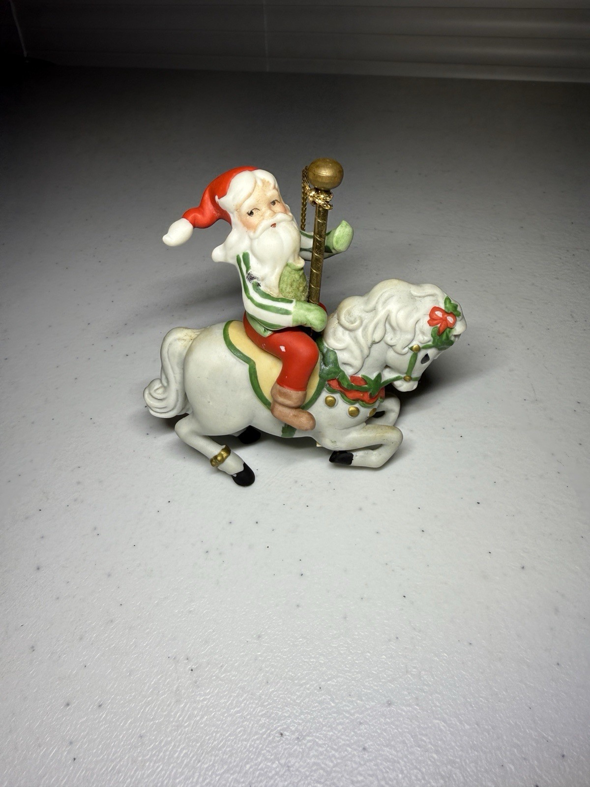 VINTAGE 1986 SCHMID CHRISTMAS SANTA CLAUS SRI LANKA GORDON FRASER CAROUSEL HORSE