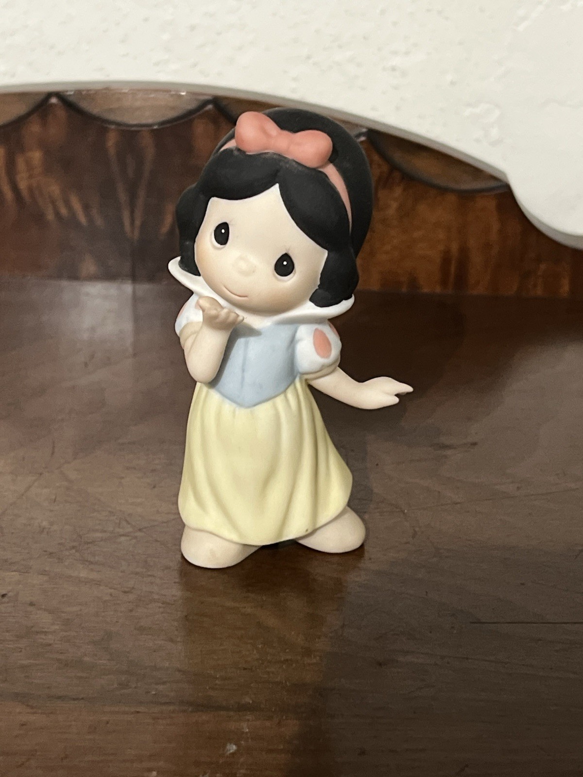Precious Moments Snow White Your Kiss Can Put Smile On Grumpiest Face Disney