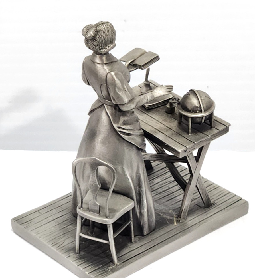 1977 Fine Pewter THE SCHOOLMARM Franklin Mint Who Made America Ron Hinote Figure