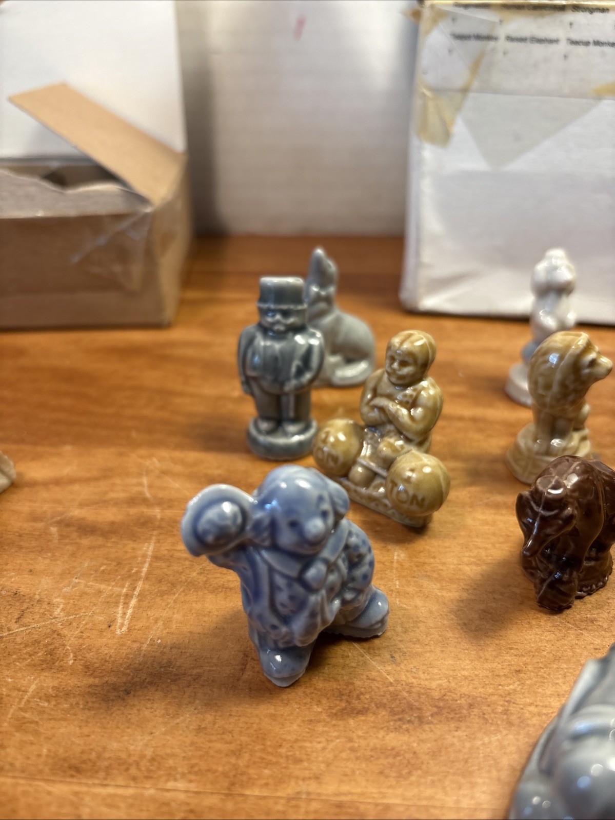 WADE CIRCUS SERIES SET OF 15 MONKEY, POODLE, & 10 Endangered Species Complete