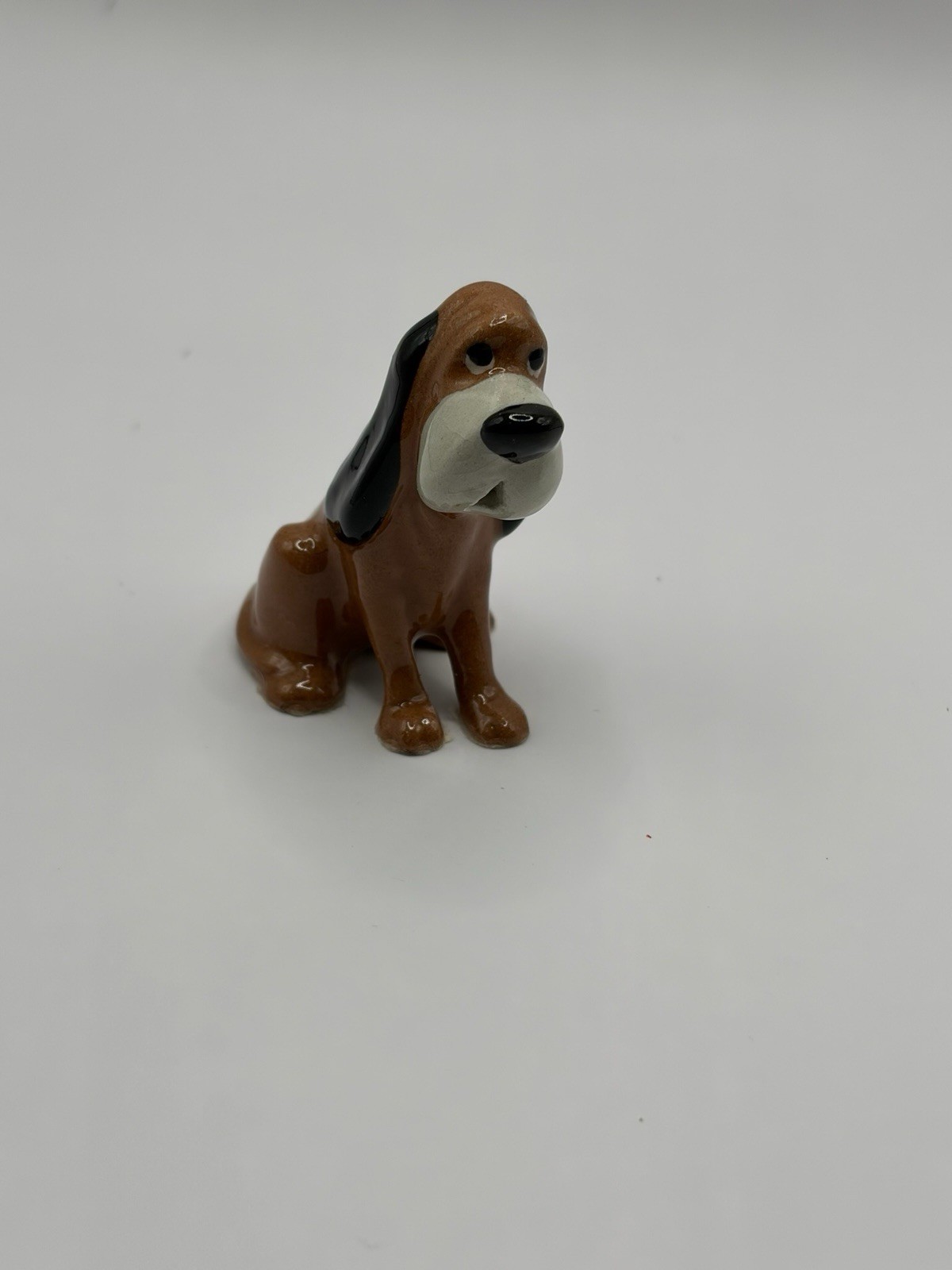 Vintage Retired Hagen Renaker Old Bloodhound Dog Miniature Figurine Trinket