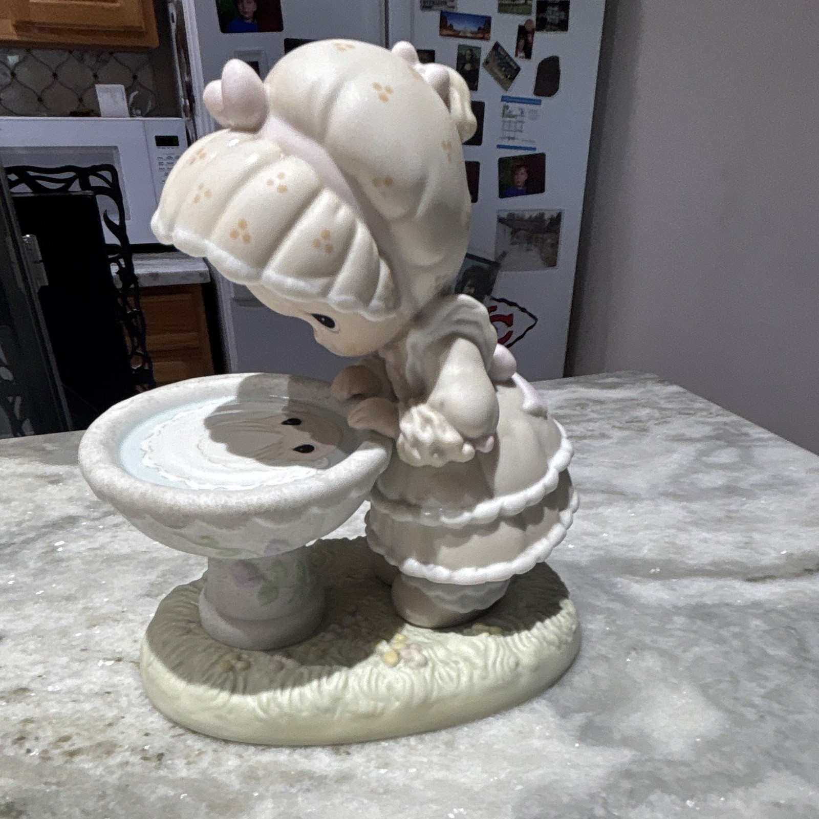 Precious Moments “A Reflection Of His Love” Porcelain Figurine Girl 1990 #522279