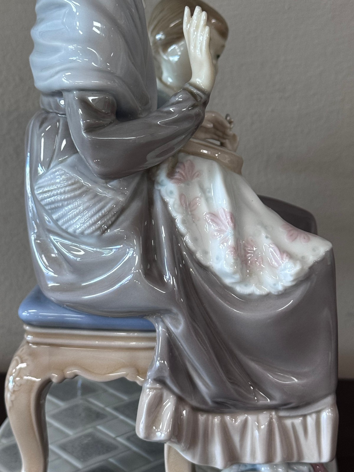 Lladro A Visit With Granny Figure #5305 USED CONDITION NO BOX **READ FIRST**