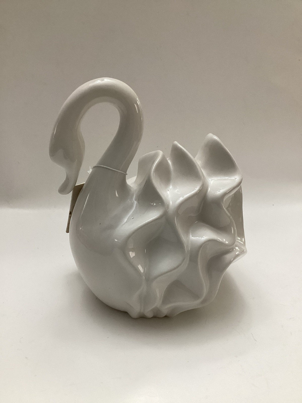 Ceramic Swan Figurine – Modern Minimalist Porcelain Statue Art Decor