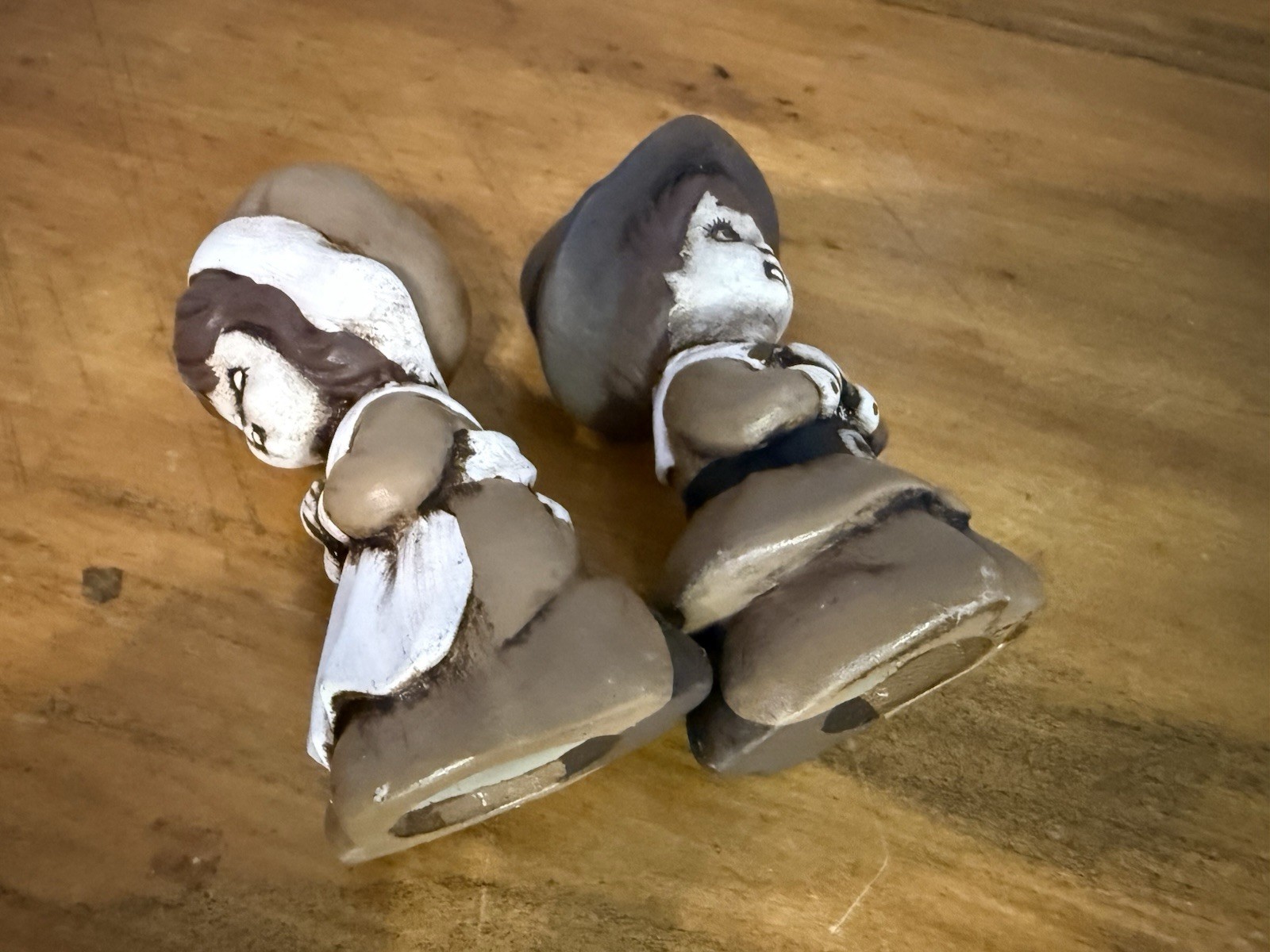 Vintage Ceramic Praying Prilgrim Boy and Girl Figurines