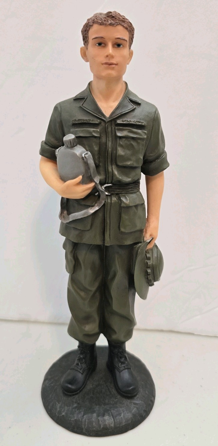 OUTI US Army Soldier Sculpture Military Figurine Holding Canteen/ Boonie Hat 8″