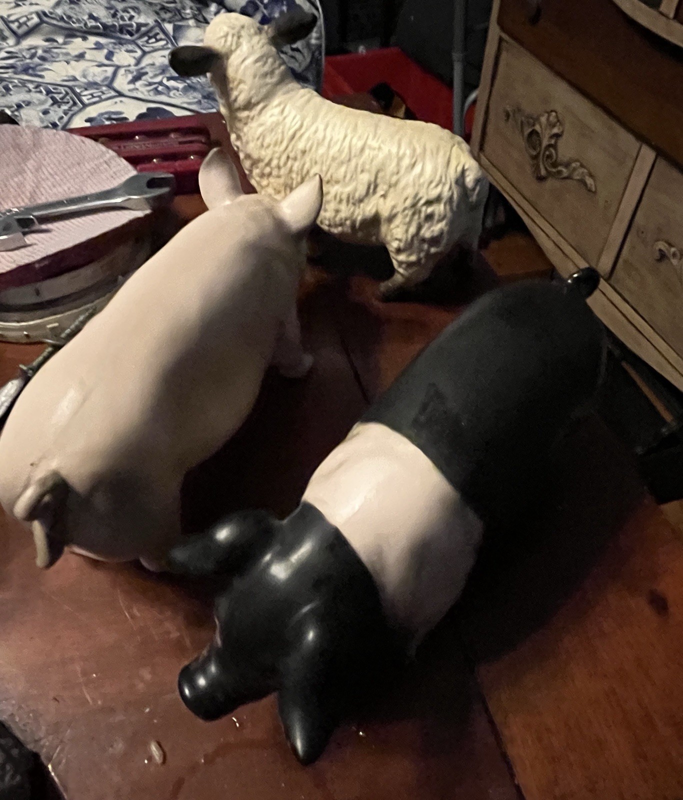 Ceramic /porcelain Beswick Farm Animals Marked 454. Pug, Lamb, Pig