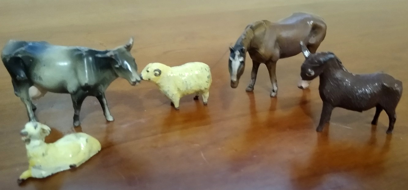 Five Vintage Metal Farm Animal Figurines Good Condition