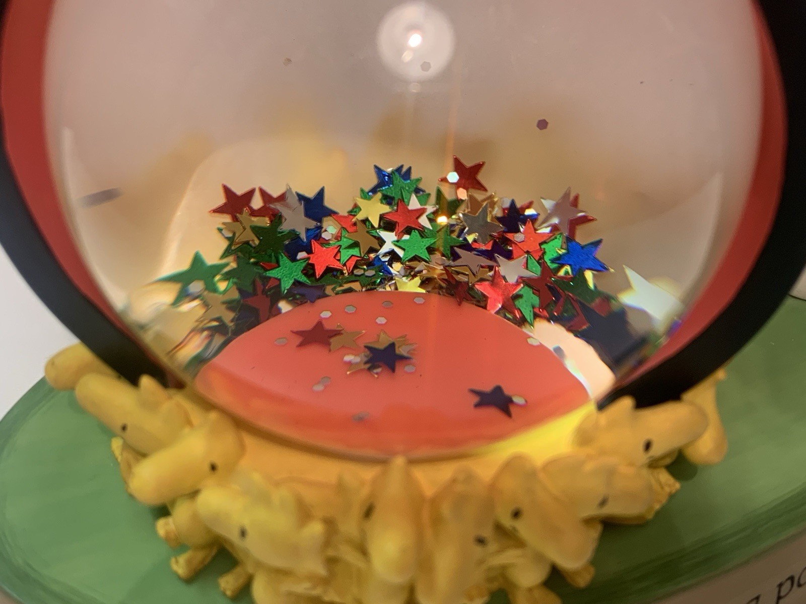 Hallmark Peanuts Gallery Water Globe Celebrate-Life’s A Parade! Snoopy Woodstock