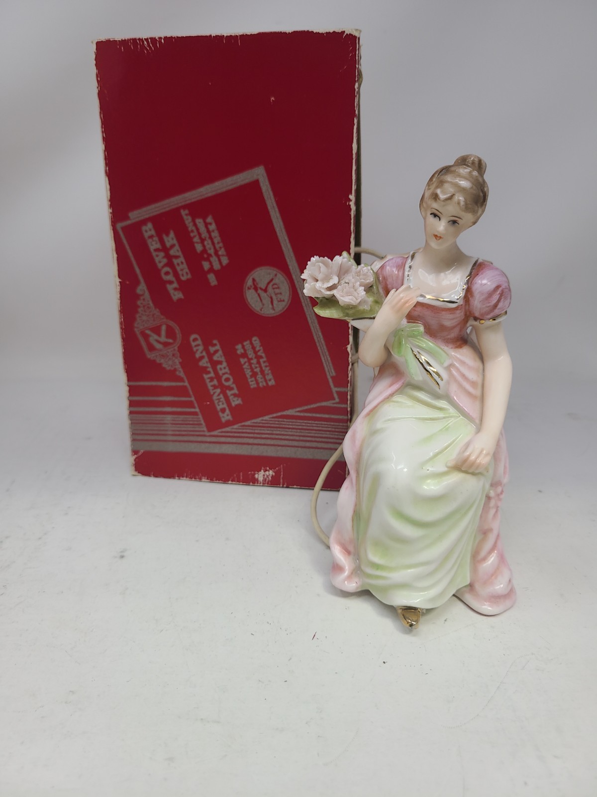 Vintage Victorian Lady Figurine Sitting Chair Flowers Green & Pink Gilding Light