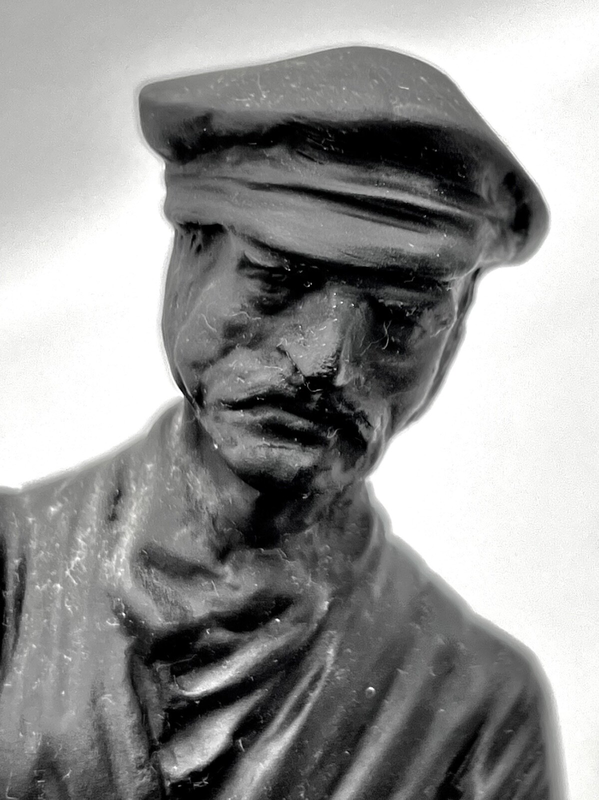 WEDGWOOD BLACK BASALT 8″ FIGURINE THE MINER, SKILLS OF THE NATION, NO BASE