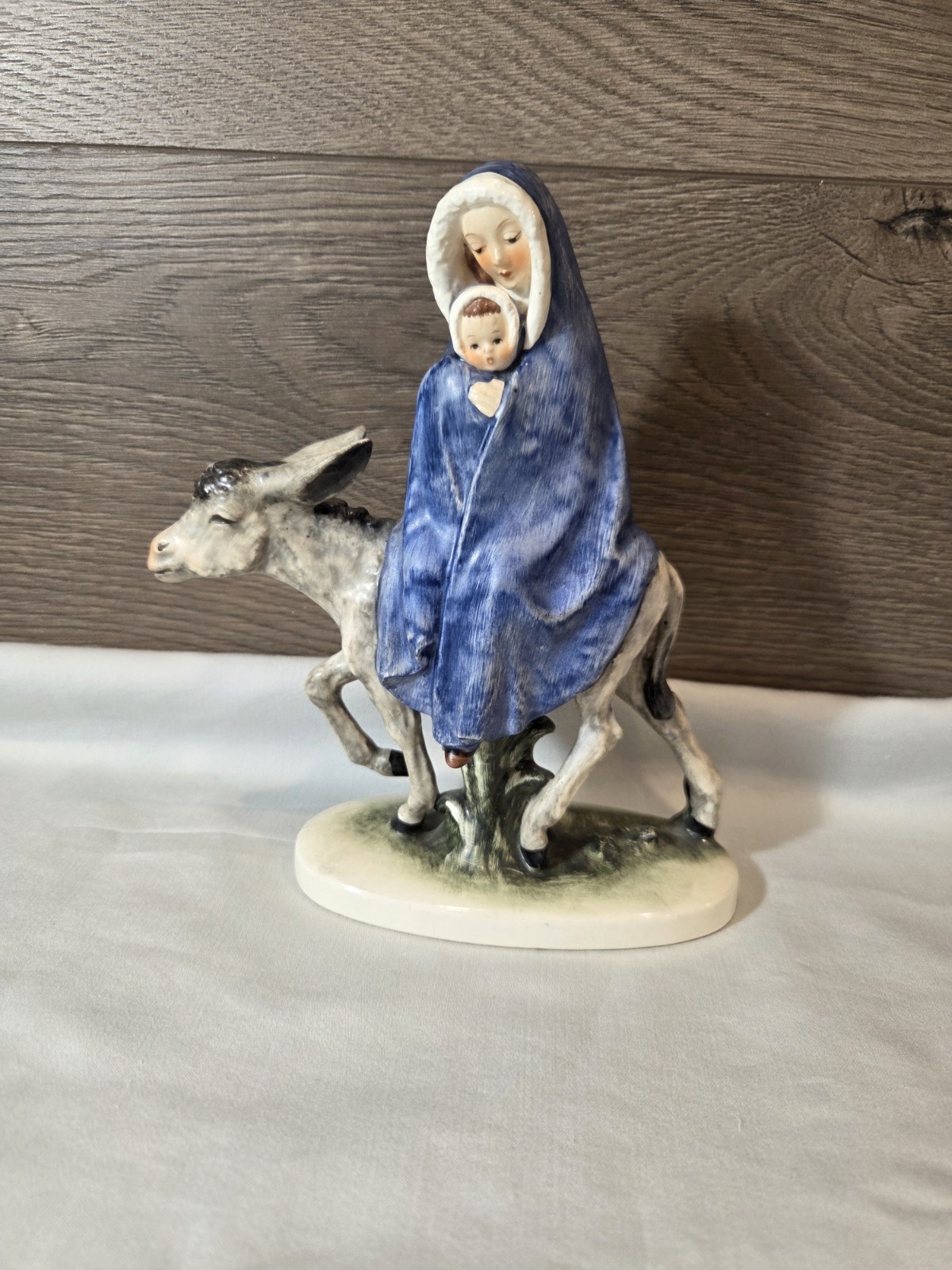 Vintage Goebel Hummel Flight Into Egypt Mary Jesus 405 Figurine Germany 1959
