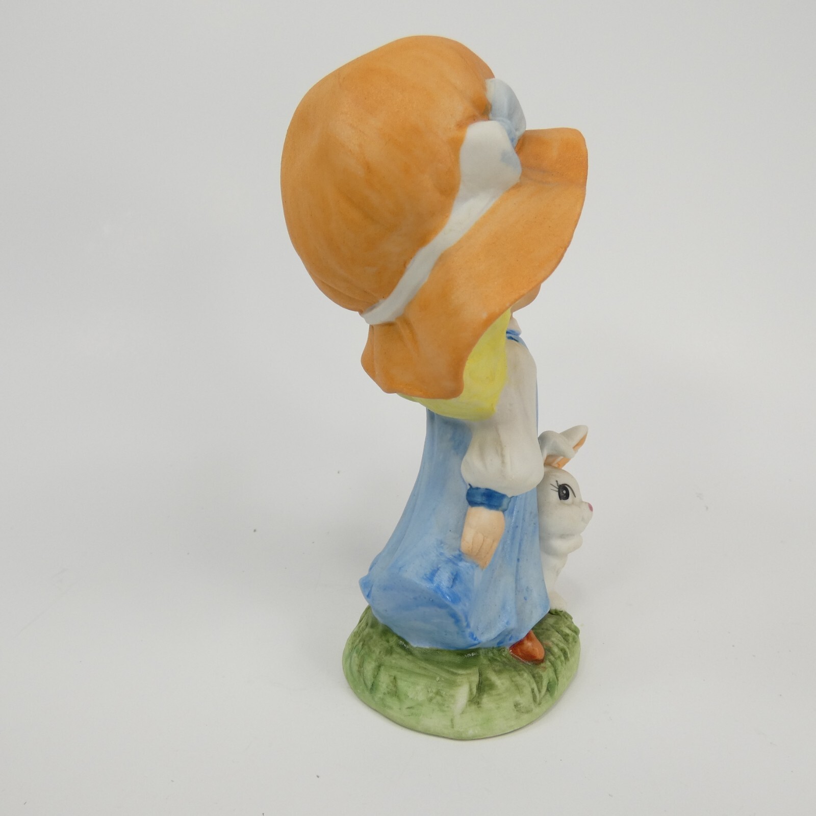 Vintage 70s adorable bonnet girl figurine with bunny unmarked WPJM2