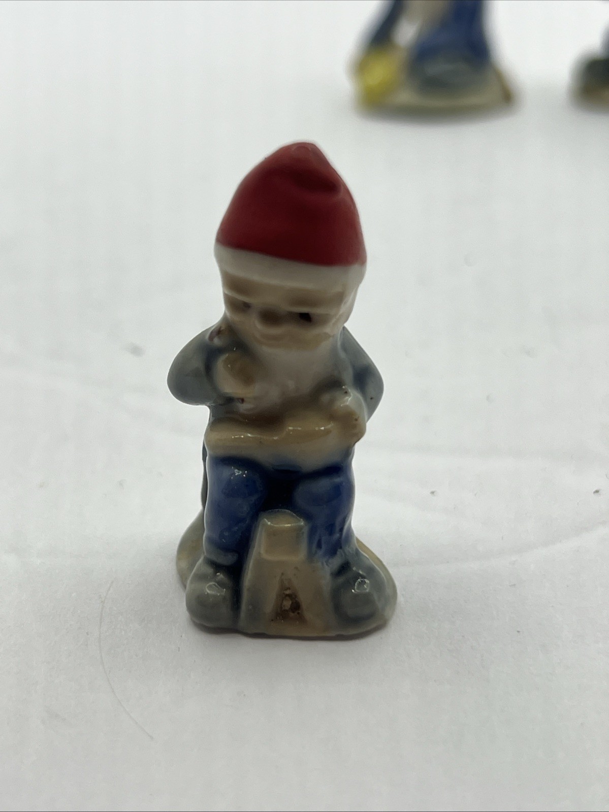 (3) WADE WHIMSIES Ireland MINI Workbench Pixie LEPRECHAUN Gnome Elf Red Blue Hat