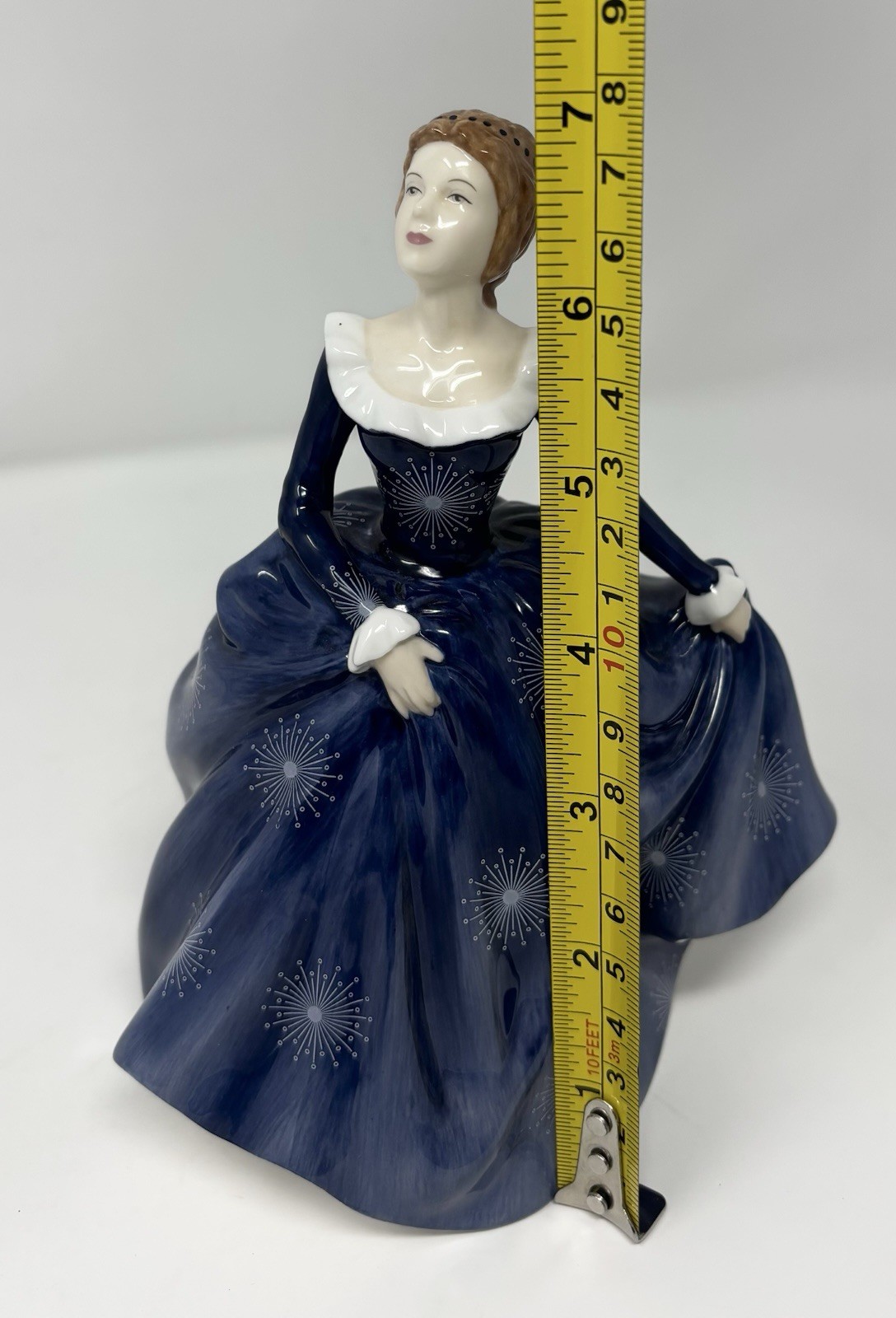Royal Doulton Pretty Ladies Fragrance Figurine HN 4931 Blue Dress 2006 7” Lady