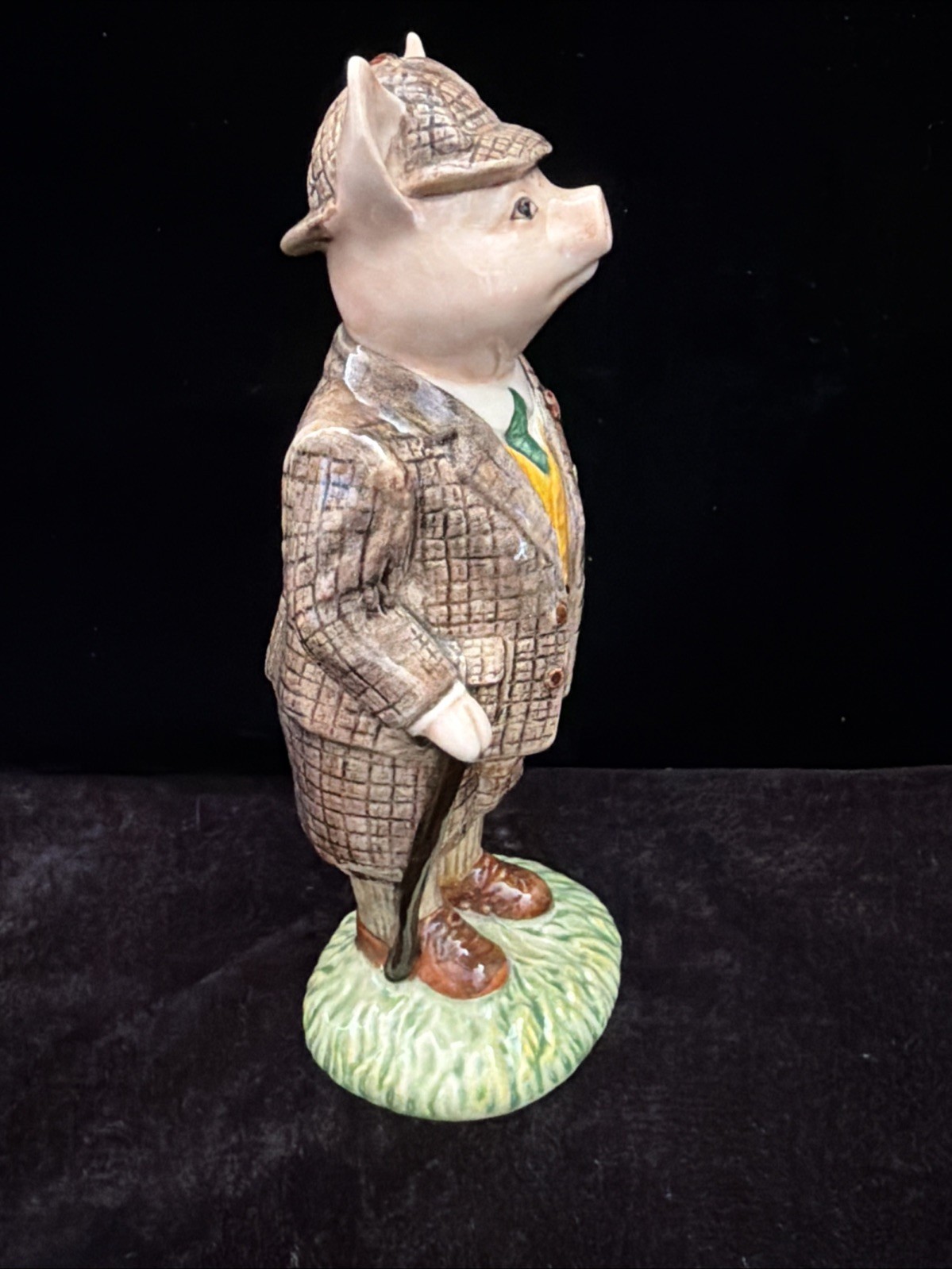 Beswick Hand Painted Glossy Ceramic Gentleman Pig Figurine Plaid Animals Theme