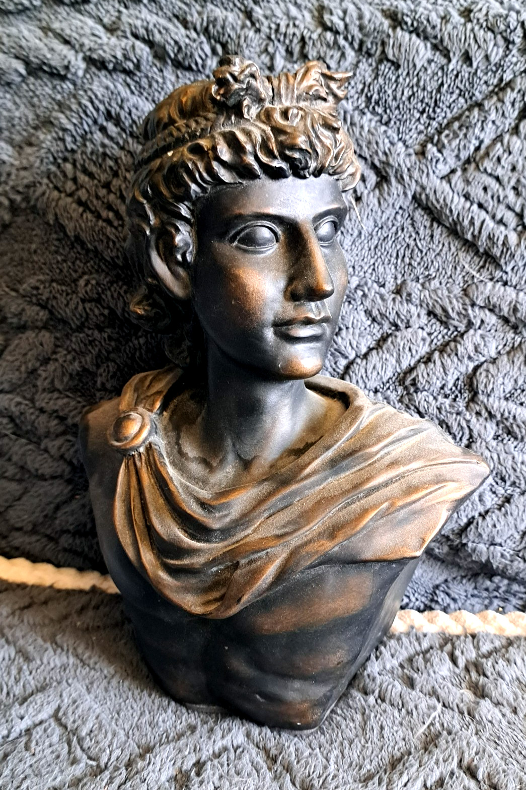 Decorative Desk Table Vintage Antique Bronze Statue Necklace Stand Gift