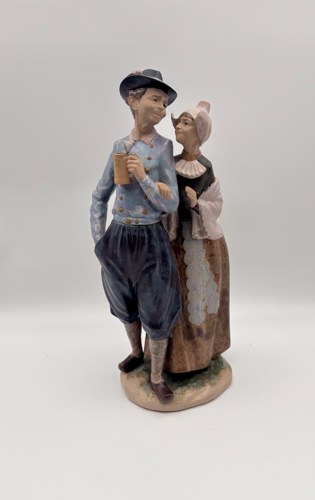 LLADRO Vintage Porcelain Figurine Title “Golden Wedding” Retired Piece #4937
