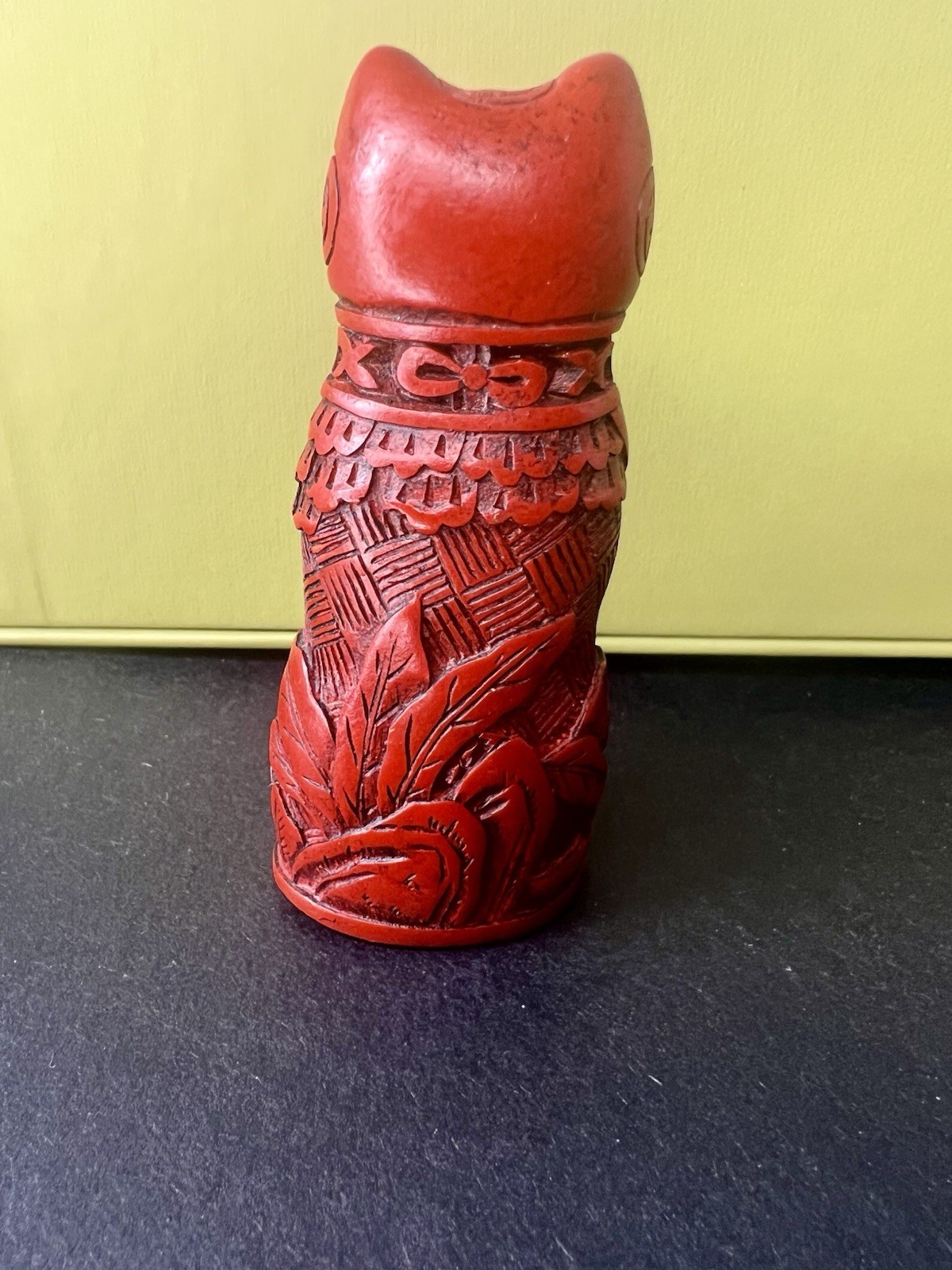 Vintage Franklin Mint Curio Cabinet Cat Collection Cinnabar Cat Carved 1988 3”