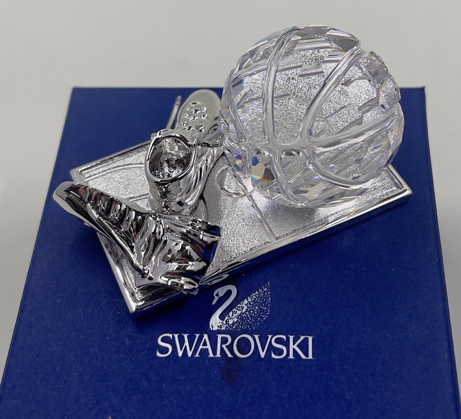 signed Swarovski~ BASKETBALL ~ Crystal Figurine ~ Trophy ~ New in Box ~ #680504