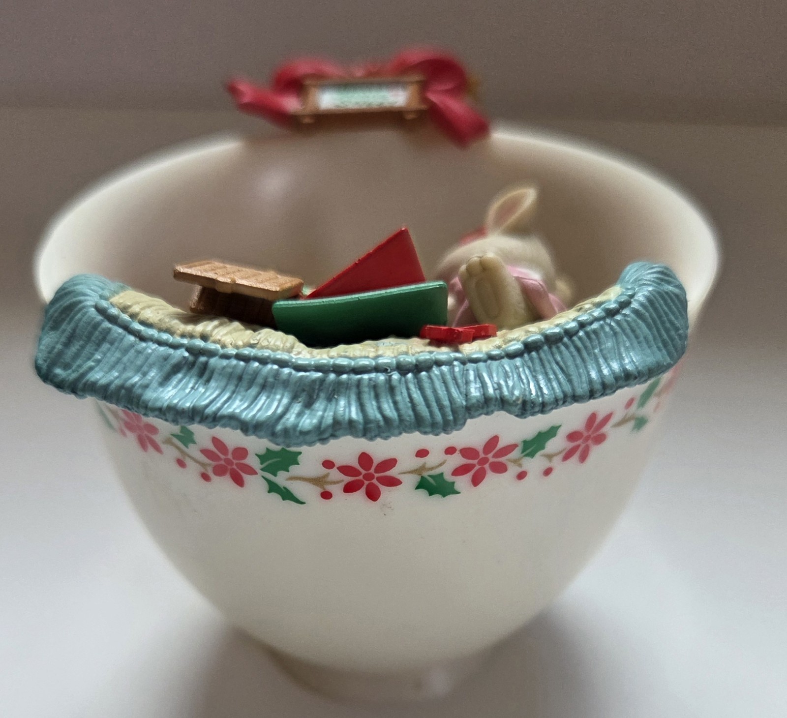 ​VTG 1995 Enesco Cozy Cup Ornament We’ve Shared Sew Much Mice Sewing Machine Box