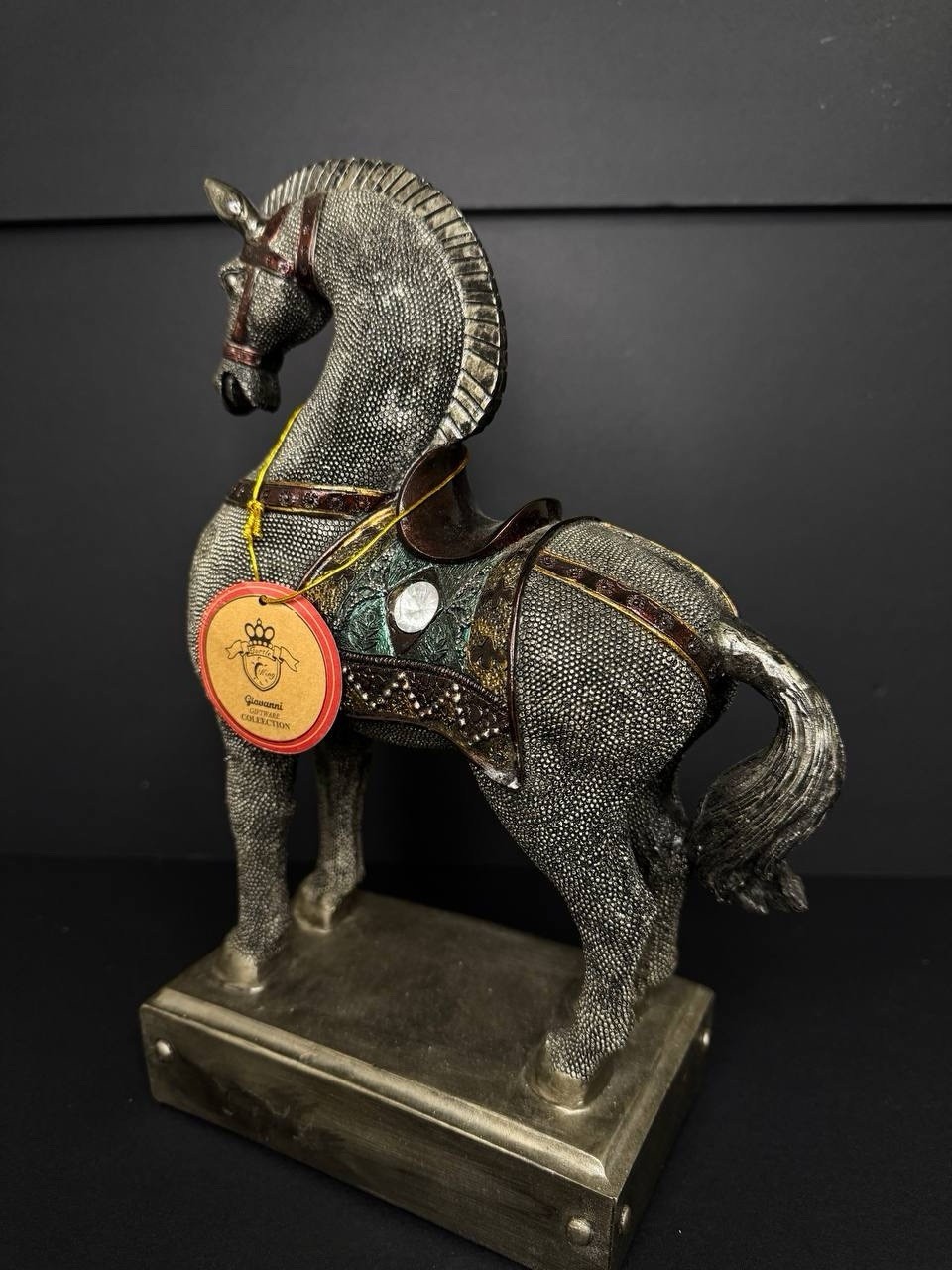 Decorative Horse. Giovanni Giftware Collection.