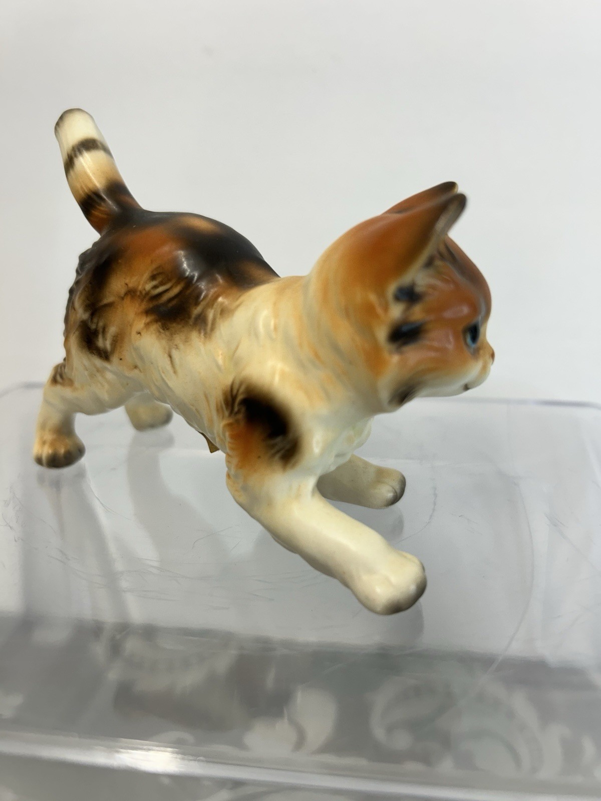Napco Calico Ceramic Cat Figurine by Napcoware made in Japan. Mid 20th Century.