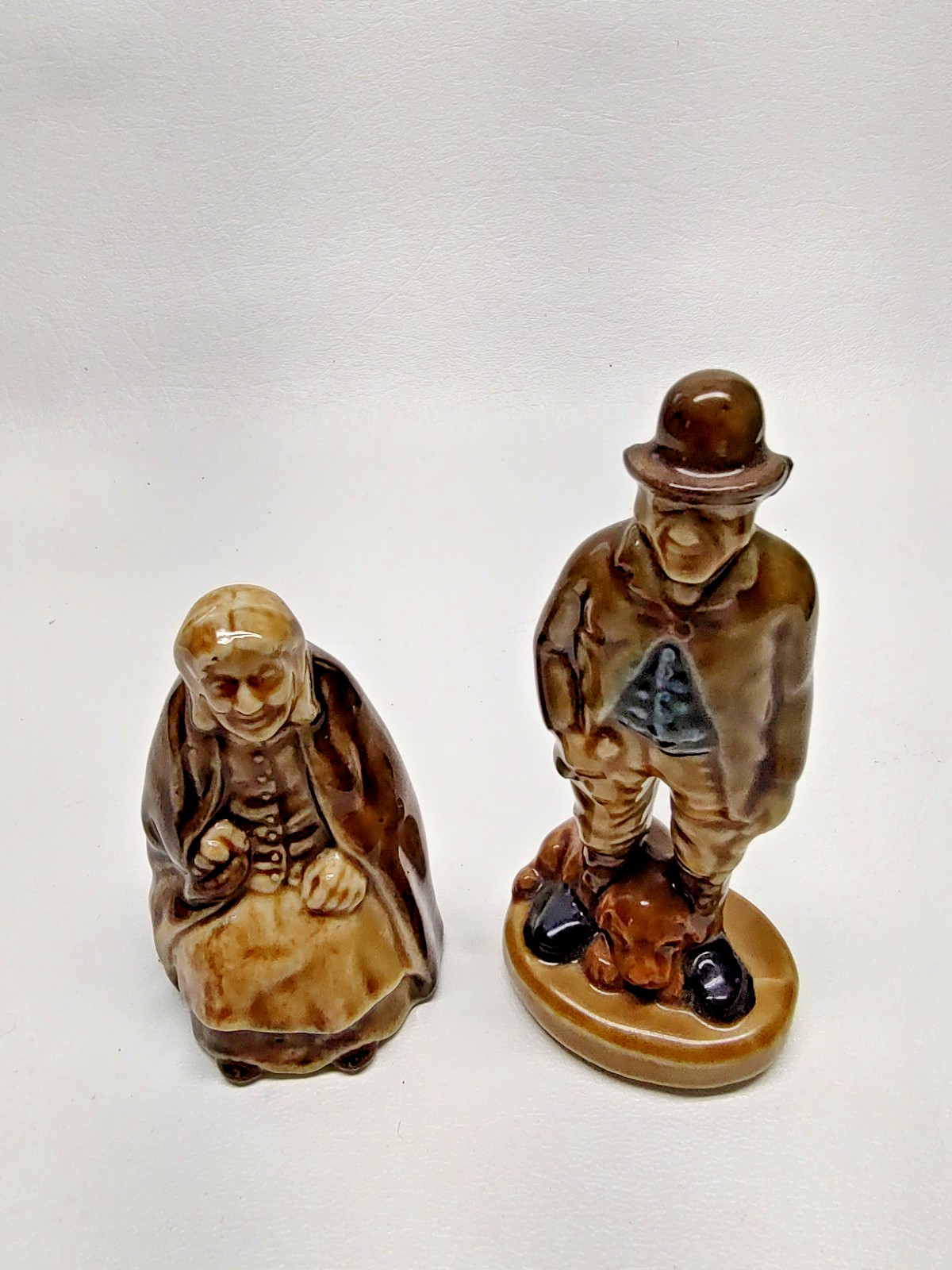 Lot of 2 Wade Irish Porcelain Mother & Paddy Figurine England Tallest 3-7/8″ T