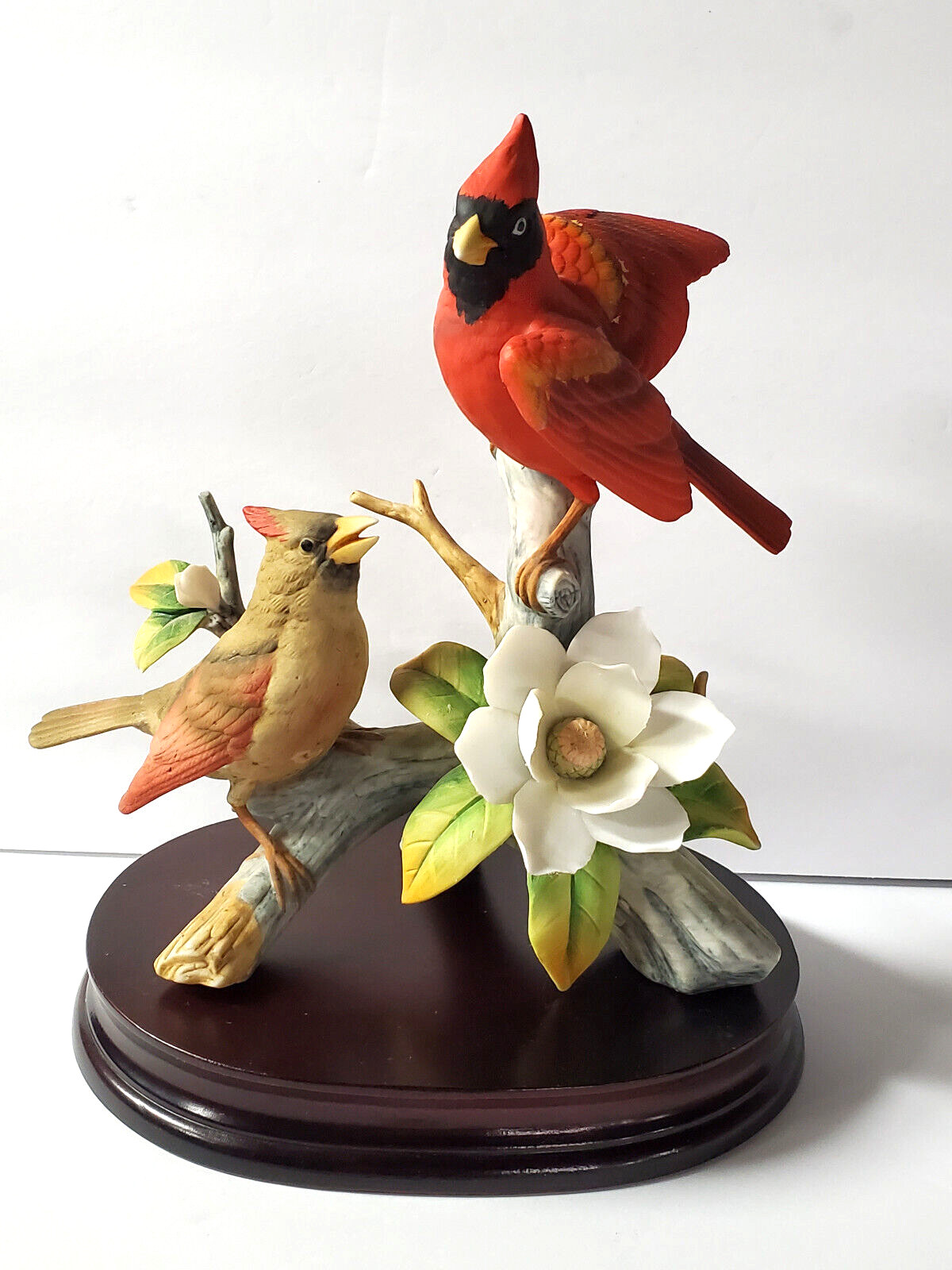 Andrea by Sadek Cardinal Bird Porcelain With Wood Base Japan 6229