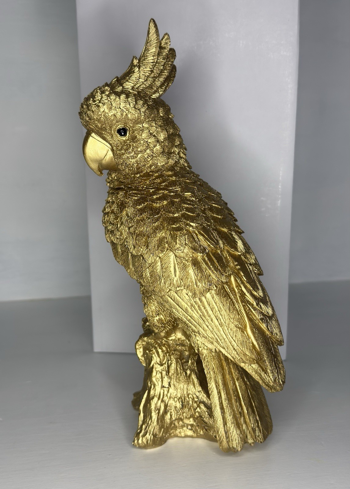 Gold Parrot Figurine Statue – Luxury Bird Home Decor, Elegant Accent Sculpture