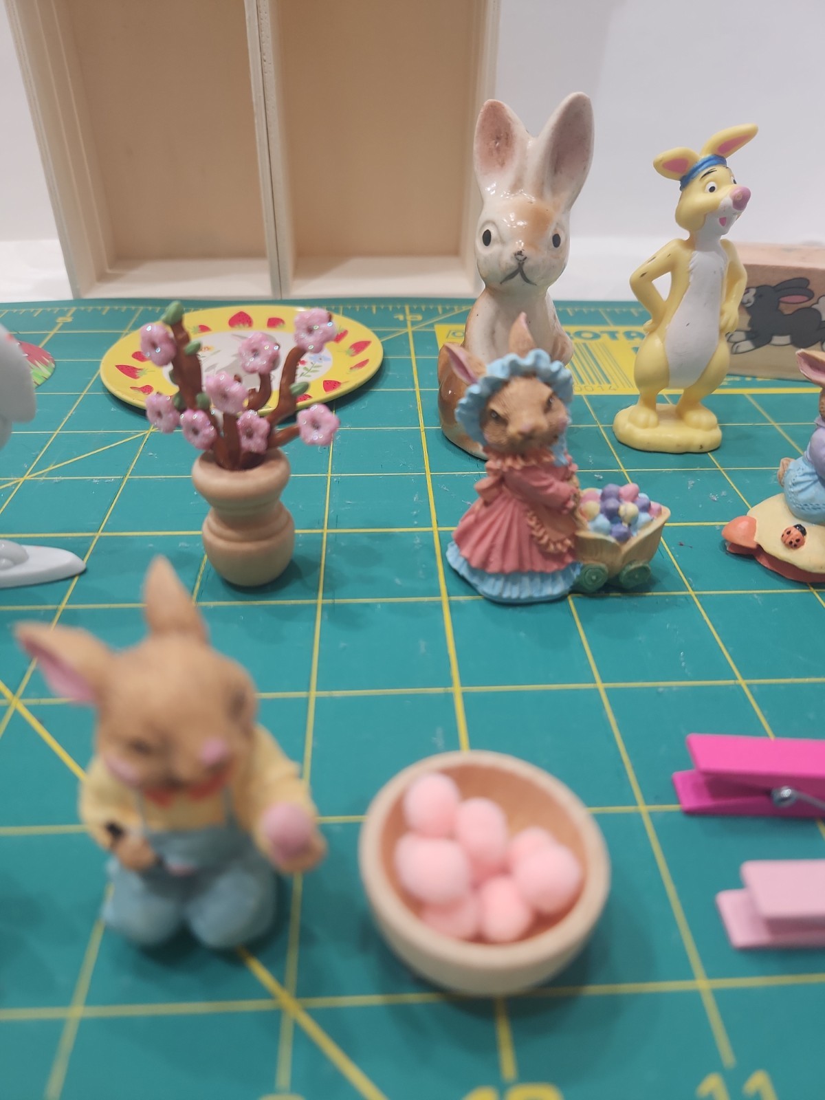 Vtg & Mod Trinket Shelf Miniatures Curio Collectibles Lot 25+ Bunny Rabbit Theme