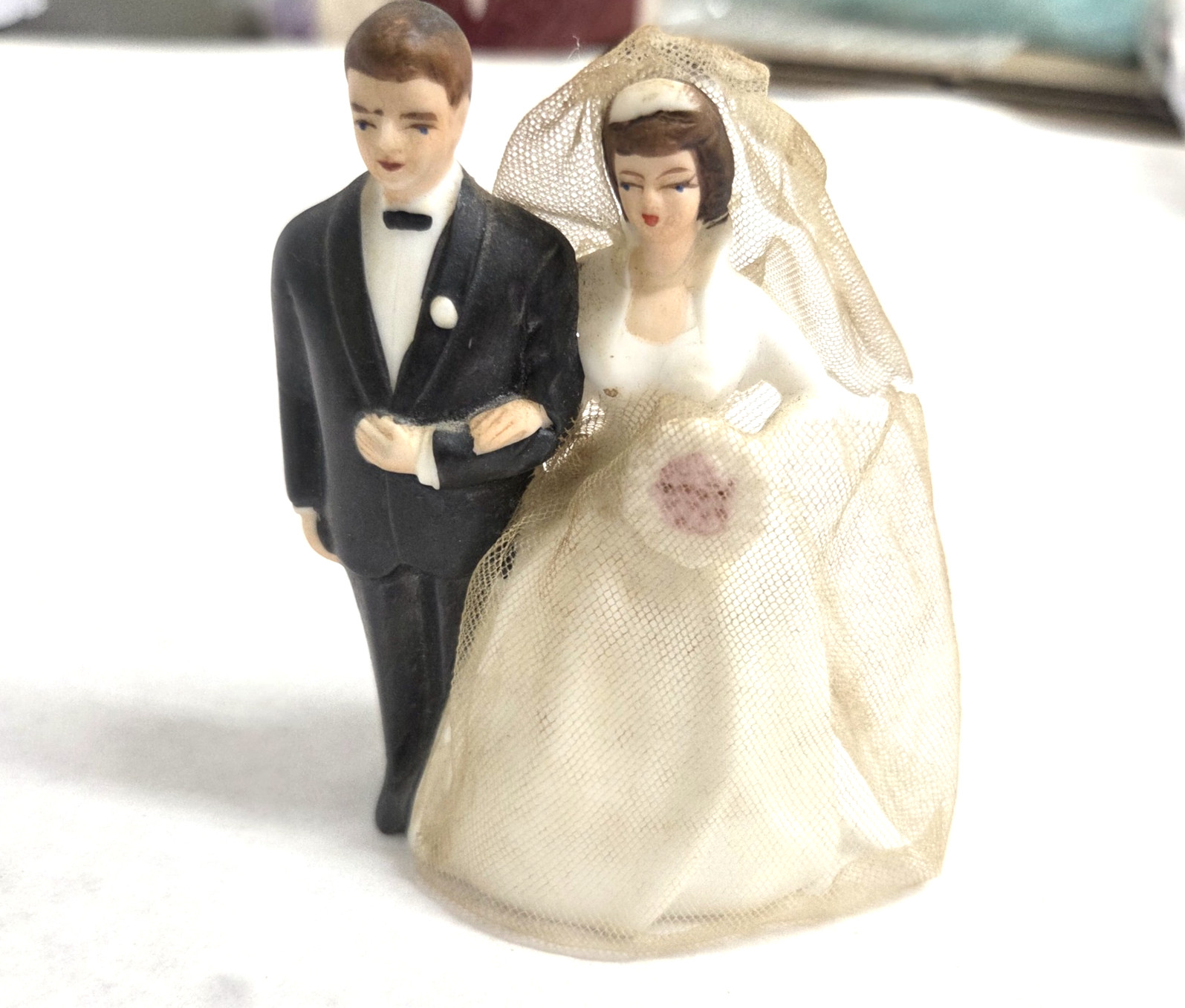 Vintage Ucagco Ceramics Bride And Groom Wedding Figures Made in Japan 4″