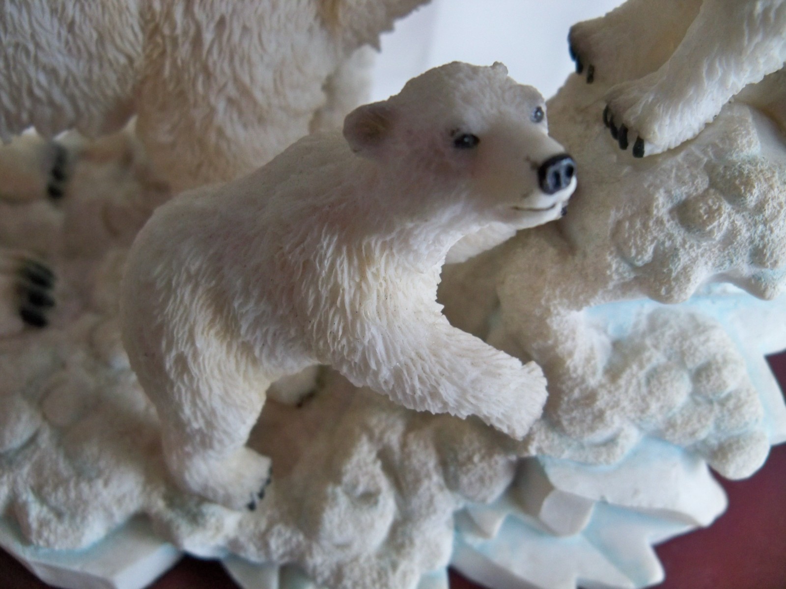 Amy & Addy Gray Rock Wildlife Collection Polar Bear Family Mother Cubs Figurine