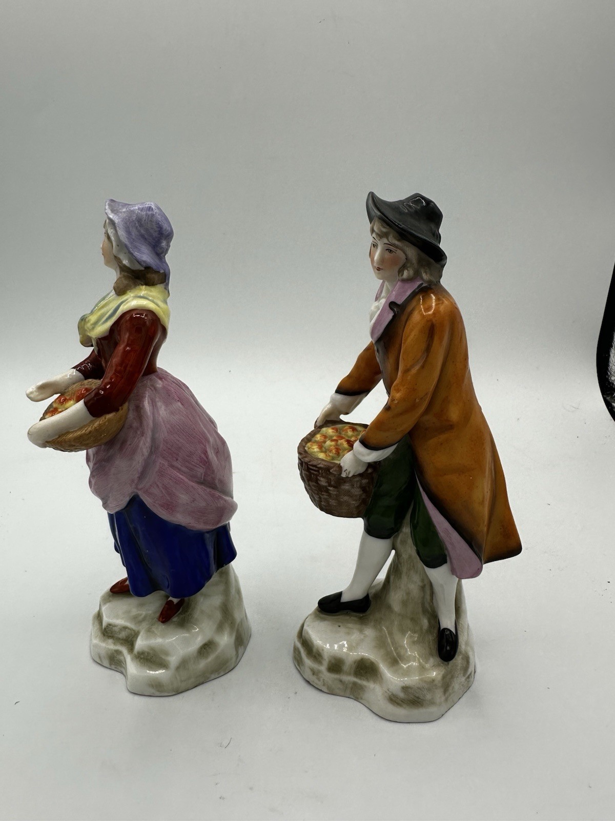 Samson Porcelain Figurines Pair – Fruit Sellers w/ Baskets – France c.1890s