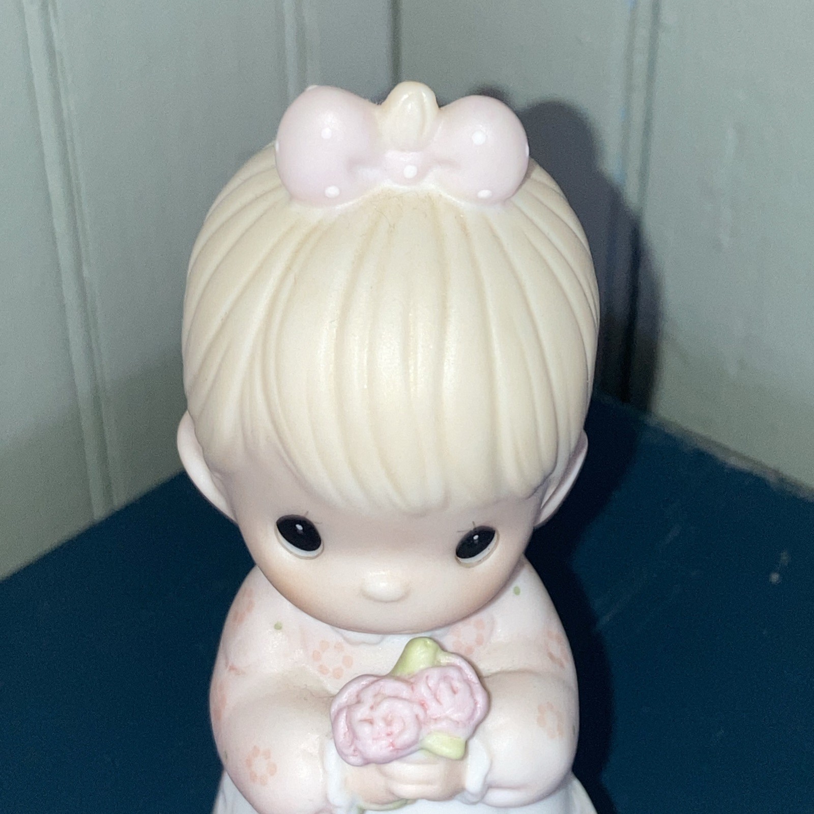 Precious Moments “Mommy I Love You” 1987 Samuel J. Butcher #112143 figurine