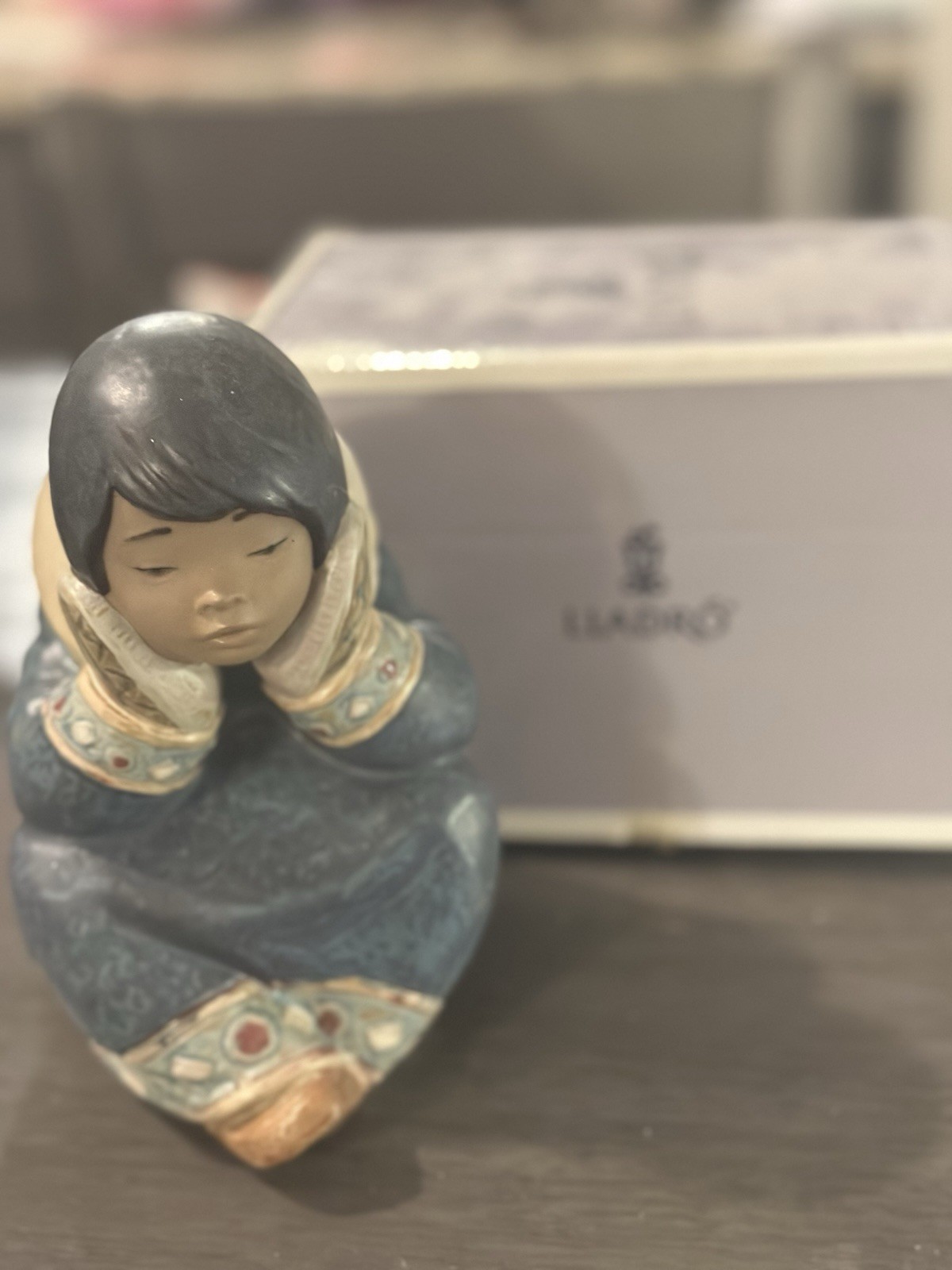 Lladró Hand Painted Porcelain Figurine Blue Beige Gold Multicolor People w/ Box