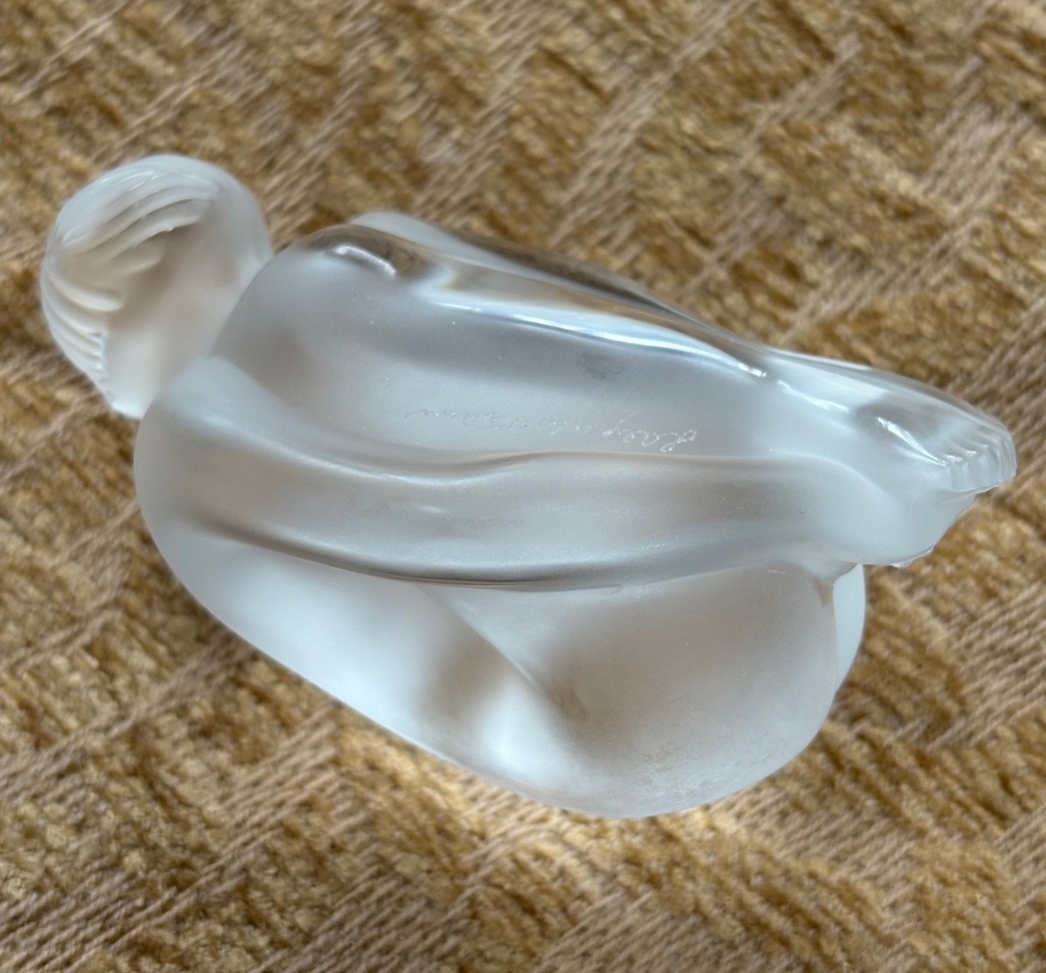 Lalique Resting Folded Leaf Nude Clear & Frosted MINT Condition Free Shipping!
