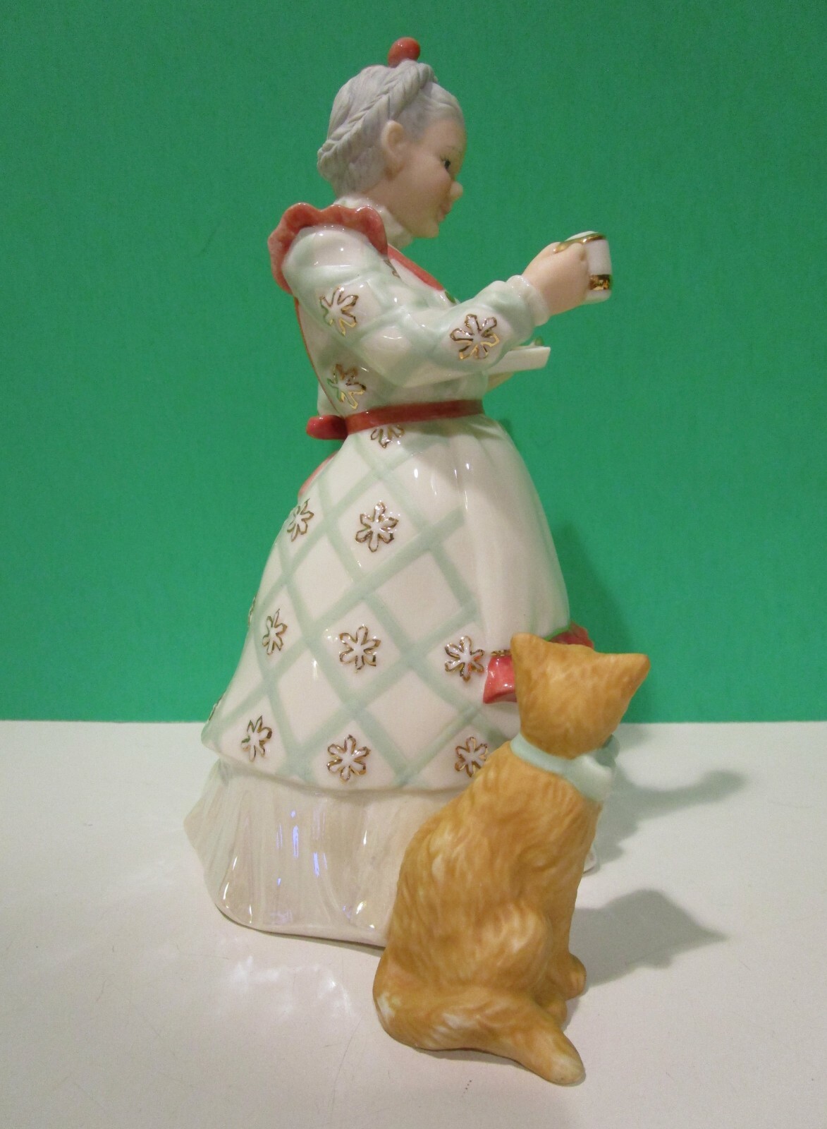 LENOX MRS. CLAUS WELCOME Classic Edition Santa Kitty Cat TeaPot NEW in BOX w/COA